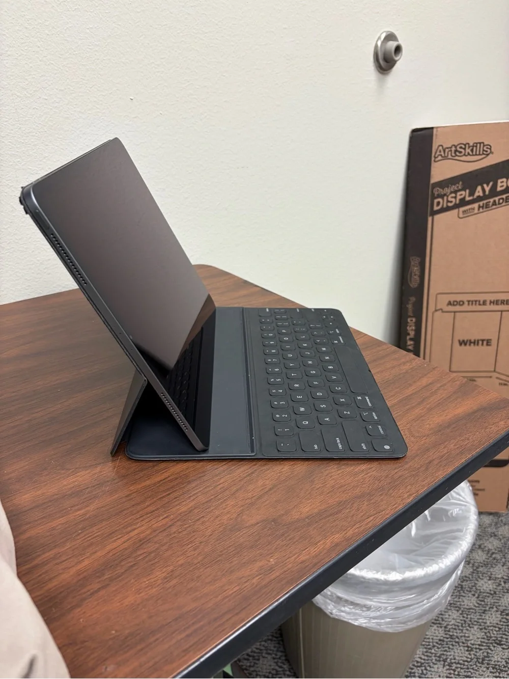 Apple iPad with Black Smart Keyboard